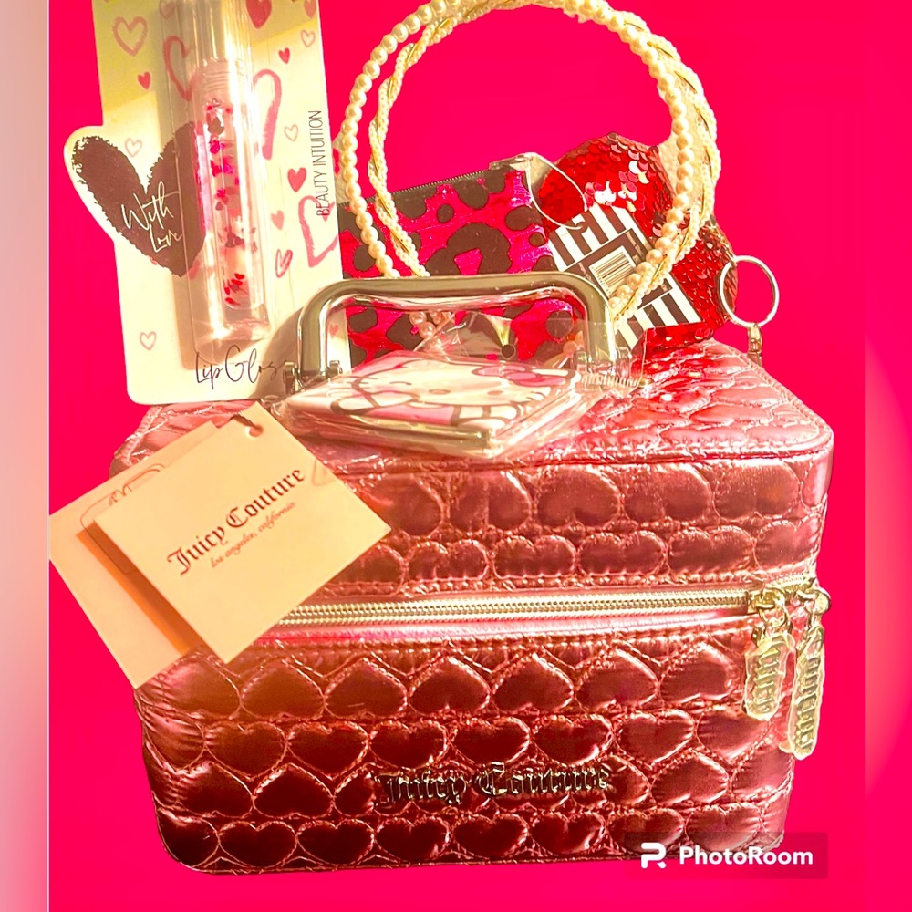Juicy Couture Cosmetic Case filled with goodies NWT Metallic Quilted Pink - Picture 3 of 10
